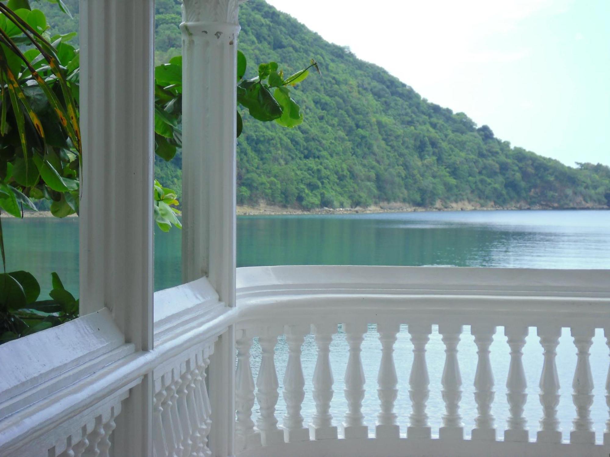 Blue Crystal Beach Resort Puerto Galera Kültér fotó