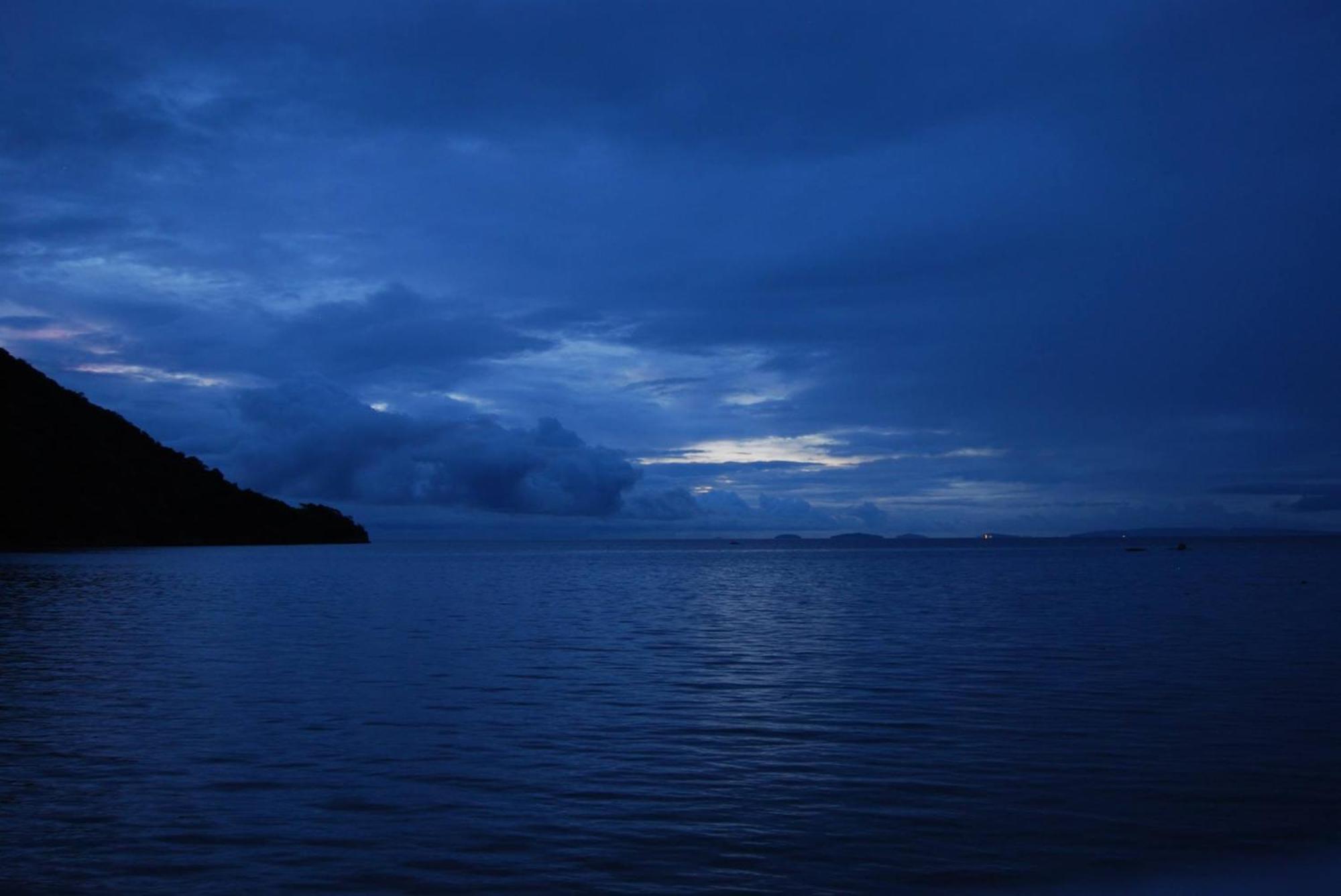 Blue Crystal Beach Resort Puerto Galera Kültér fotó
