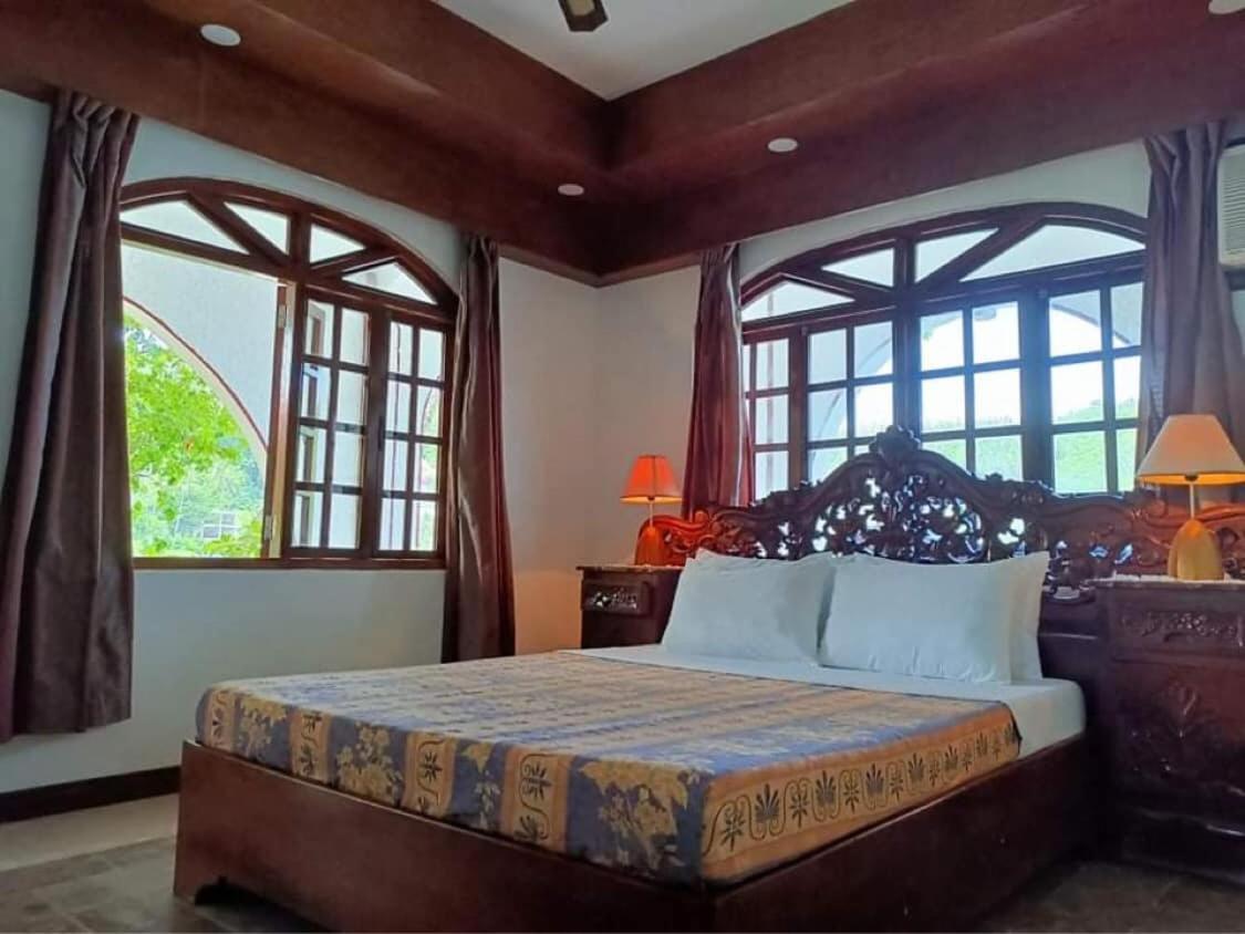 Blue Crystal Beach Resort Puerto Galera Kültér fotó