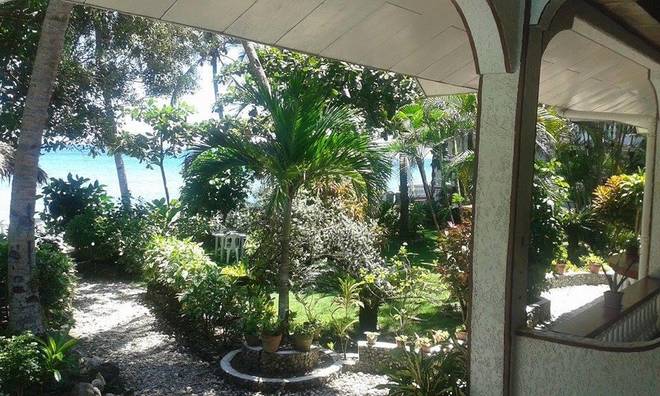 Blue Crystal Beach Resort Puerto Galera Kültér fotó