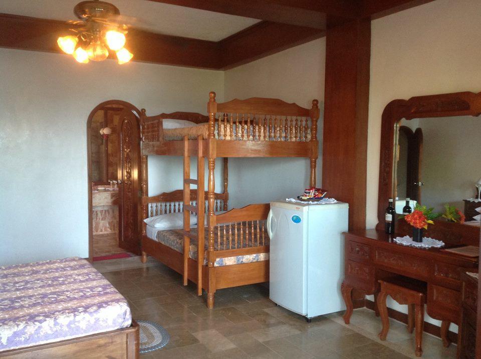 Blue Crystal Beach Resort Puerto Galera Kültér fotó