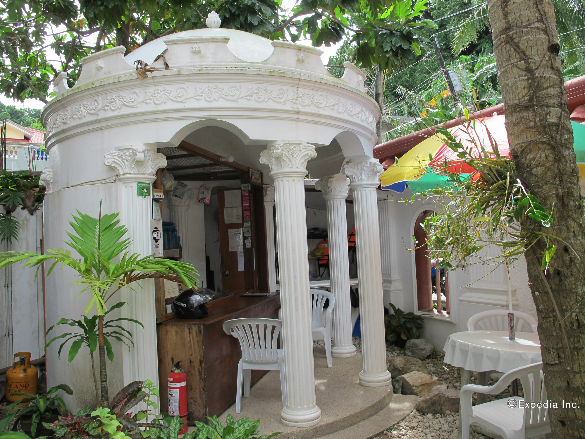 Blue Crystal Beach Resort Puerto Galera Kültér fotó
